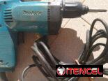 Atornilladora makita y jgo de puntas B&D