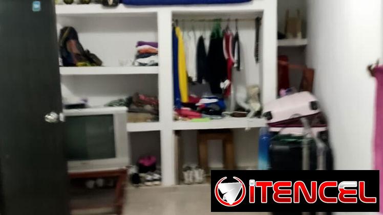 Vendo mi casa puerta calle con piscina