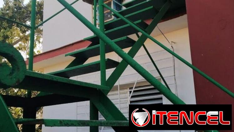 Permuta de una propiedad en La Lisa (consta de 2 casas) y 2 patios