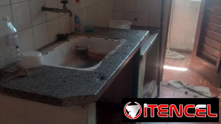 *REBAJADO A $6000usd. En venta apartamento (2do piso, 30 escalones) en Cojimar. Referencia: la loma de la talanquera .