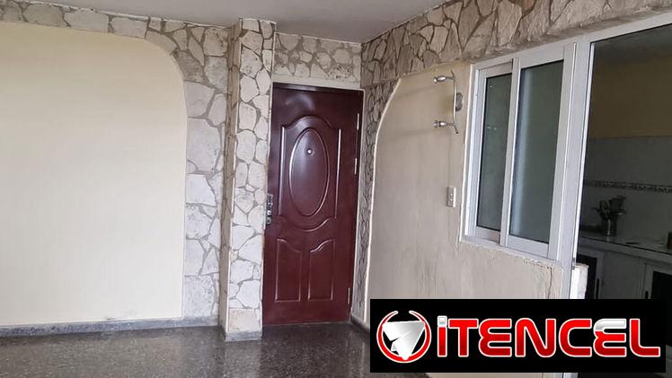 105🏡Venta de Apto en el Bahía [ es un 12plantas con elevador,queda en el piso 11 ]*