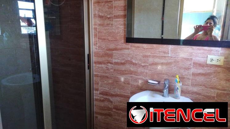 ¡OPORTUNIDAD ÚNICA: VENTA O PERMUTA EN LAWTON! ✨