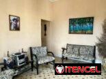Oportunidad única en Playa, cerca del Tropicana!  Se vende casa en altos tipo dúplex, amplia y bien distribuida.