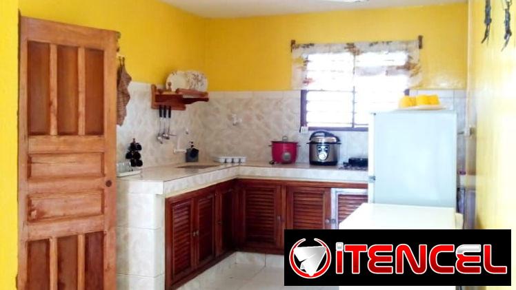 Cod.Z 🌊 Alquiler en Guanabo | Casa con Piscina y 2 Habitaciones | 6 Cuadras de la Playa 🏖️