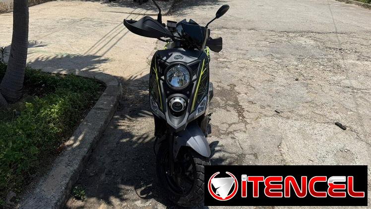 Vendo moto prácticamente nueva