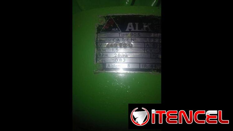 Motor trifacico