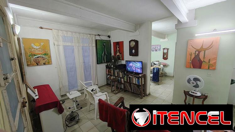 VENDO APARTAMENTO DE DOS CUARTOS EN TERCER PISO. CERRO 58264442