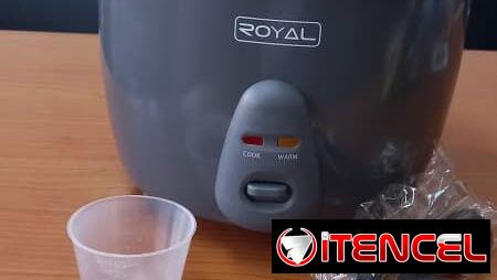 Arrocera Royal 2.2L Incluye Cuchara y Taza, Arrocera Royal 2.2L Incluye Taza Medidora Plástica VPT#-0497