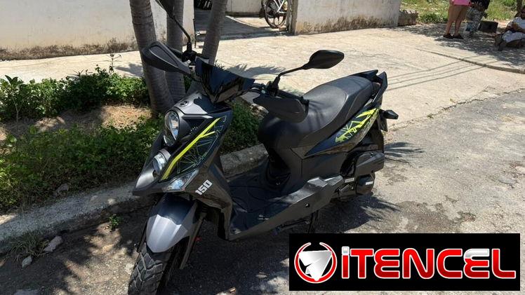 Vendo moto prácticamente nueva