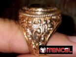 Se vende sortija de oro