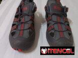 Sandalias o zapatos deportivos para niño marca SHEIN