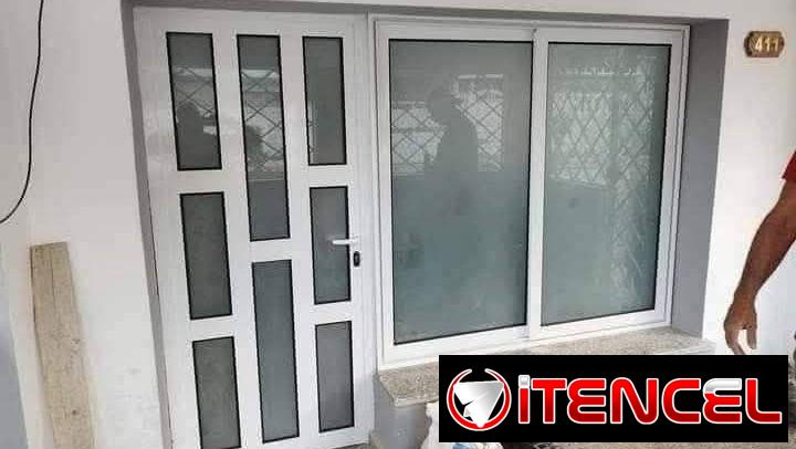 Realizamos todo tipo de diseños modernos en carpintería de aluminio y cristalería