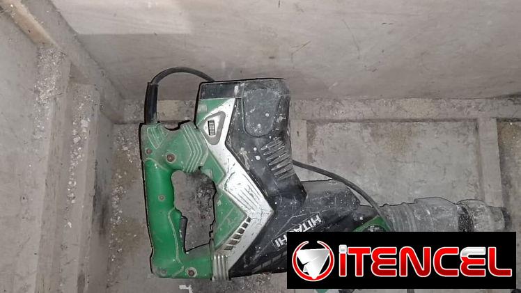 CHIPI HAMER HITACHI (Uso) – ¡Calidad Japonesa para Demoler!