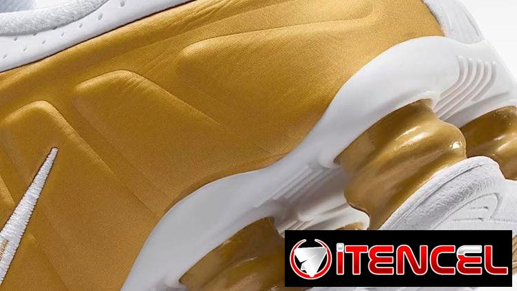 NIKE SHOX R4