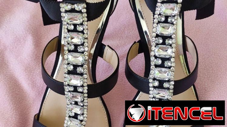 Zapatos de mujer. Pullas