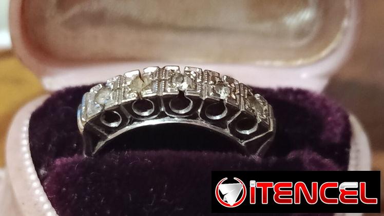 Anillo de compromiso oro blanco  18k de 3.7 gramos ,original