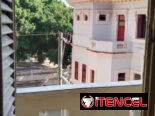 SE RENTA HABITACIÓN PARA ESTUDIANTE EXTRANJERO.  FRENTE A LA UNIVERSIDAD.