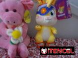 Variedad de peluches.