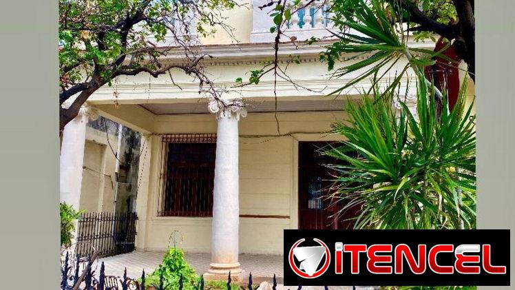 Renta de casa para negocio en el centro del vedado