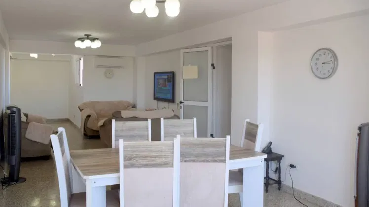 📱 Apartamento de lujo en El Vedado, La Habana – Vistas al Malecón