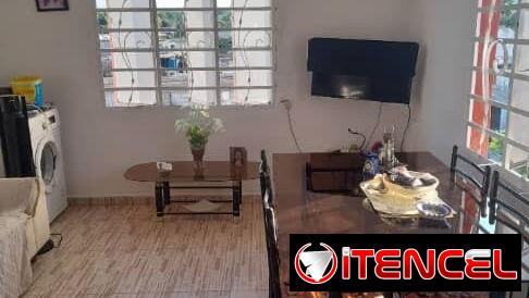 Se vende casa con terraza