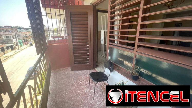 Venta apartamento 2 cuartos con terraza a la calle más de 80 m2 25mil usd 53582376