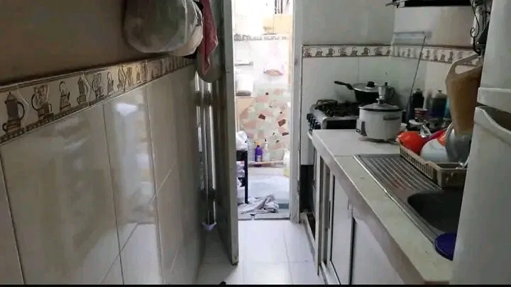 Propiedad en Bajos e interior en Perfecto Estado Constructivo   Ubicado en 19 y 52 Playa.