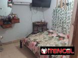 Se vende casa amplia a una cuadra de la calzada de 10 de octubre
