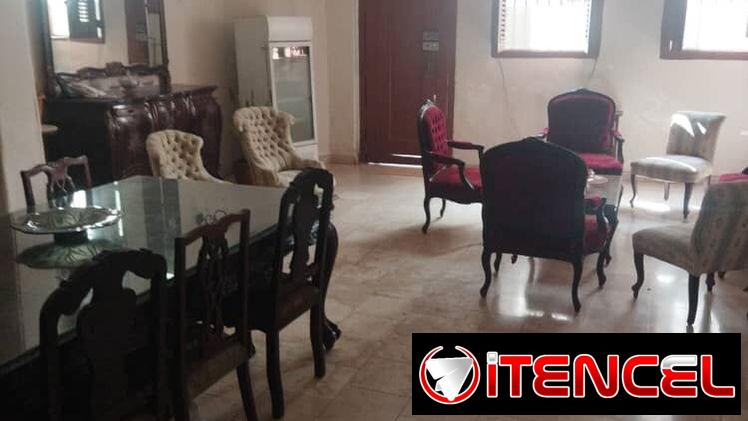 🍽️🚕🗺️ Casa Amplia de 5 Cuartos en el Corazón de La Habana Vieja REF 1305