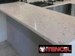 Planchas de mármol crema de fabrica enmalladas