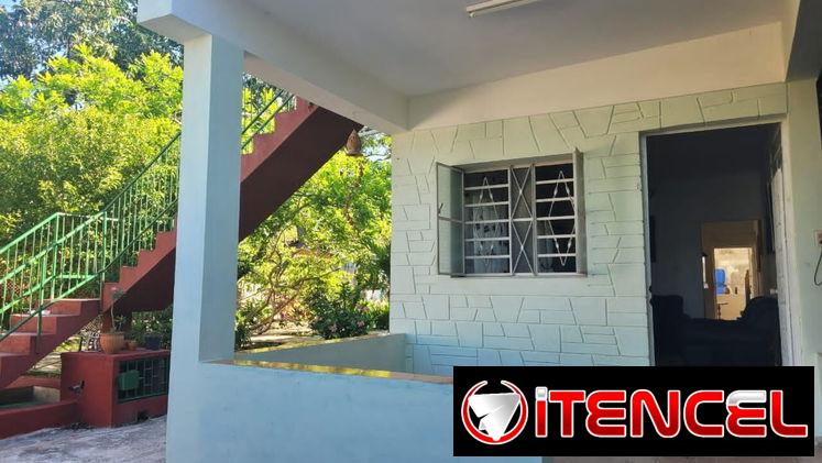 Venta de Casa Independiente de 2 Plantas