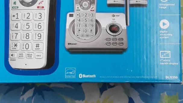 Vendo INALÁMBRICO AT & T, DE 3 BASES NUEVO +18133093827