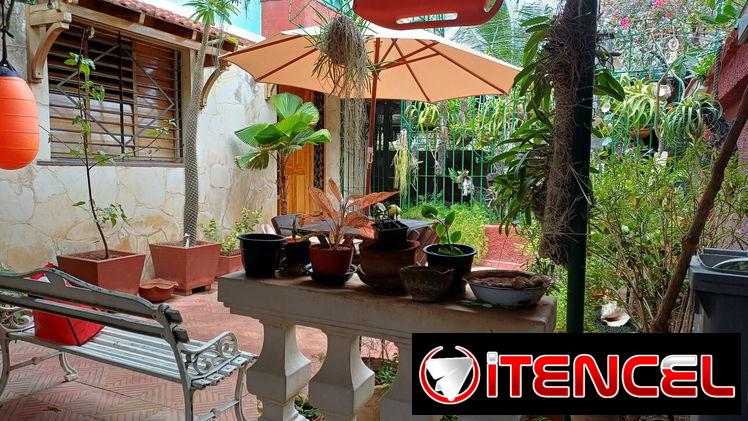 Renta Lineal de casa en Playa con sistema de respaldo eléctrico y paneles solares