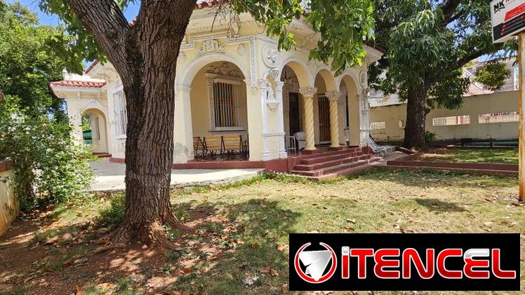 🏡✨Gran oportunidad de inversión ✨ Vivienda 🏡 independiente capitalista DE  607 METROS CUADRADOS TODA LA VIVIENDA en el