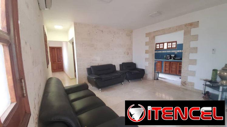 Vendo casa totalmente independiente en Cojimar a solo 2 cuadras de la Costa