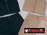 Conjunto de short y camisetas.