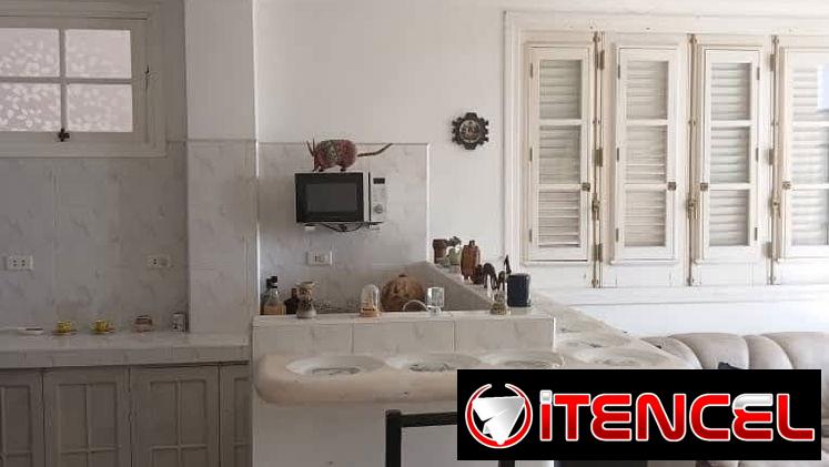 Vendo exelente apartamento en Vedado con vista al mar