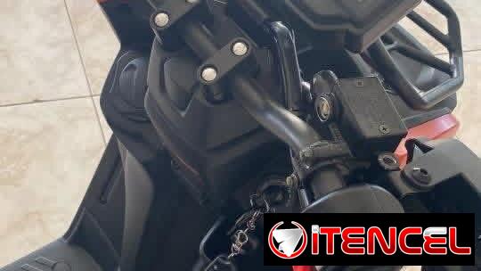 Moto automática de combustión 125cc Modelo: Avispón