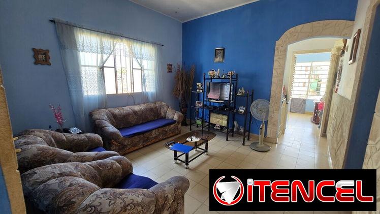 Casa (altos de biplanta) de 3/4, carposh, 170m², en Sevillano (SV-335)