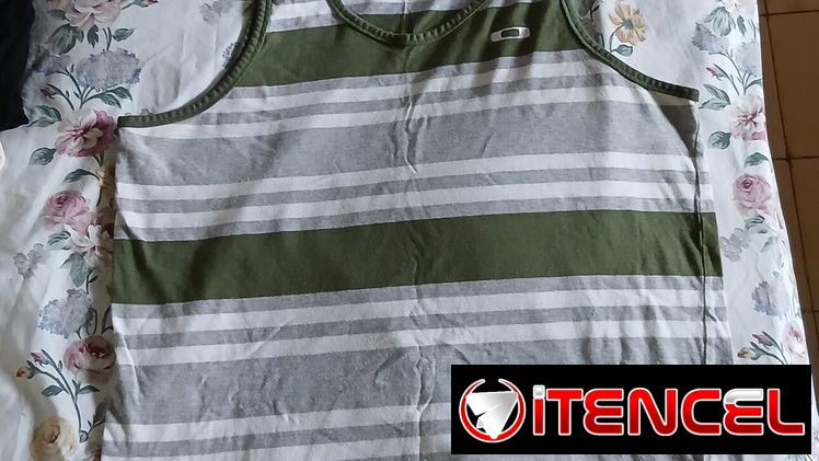 Ropa de hombre nueva y de uso