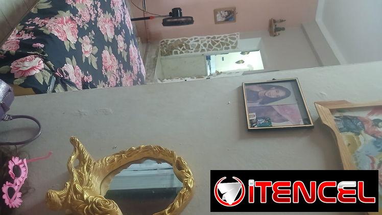 se vende apartamento en 20 de mayo con todo dentro