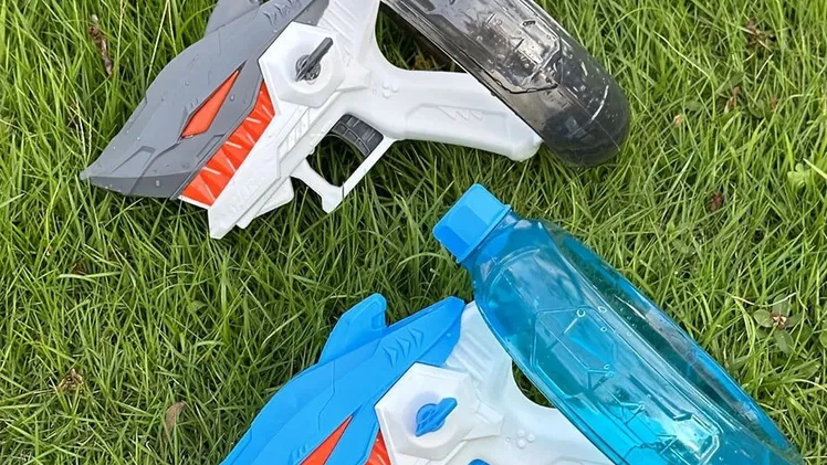 Pistola de Agua Eléctrica Shark | La Pistola de Agua Eléctrica | Con garantía | videojuegoshabana.com