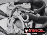 se vende un par de tenis #42