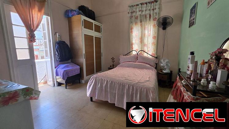 CENTRO HABANA PRÓXIMO A GALEANO Y A UNAS CUADRAS DEL MALECÓN APARTAMENTO 3 CUARTOS Y 2 BAÑOS