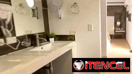 📱 Hostal de Lujo en 10 de Octubre con Piscina Billar y Suite Privada