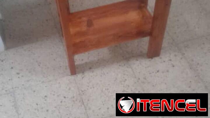 Mesita de madera 58057631