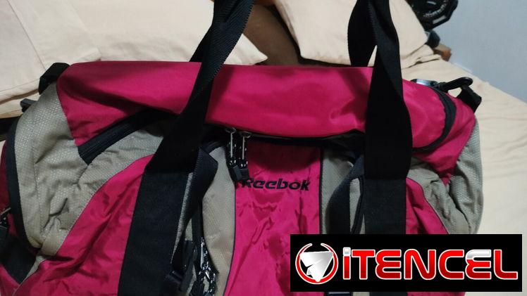 Maletín REEBOK original, perfecto estado