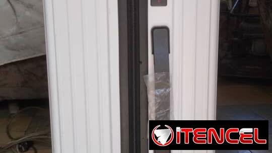Maleta blanca para viajar,de uso en perfecto estado sin detalles