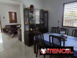 Casa de 4/4, garaje p/2 autos, 193m², en la Víbora (VB-43)
