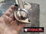 Codo salida de agua .motor V8 bloque pequeño chevy